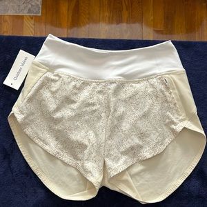 Outdoor Voices - Hudson 4” short, pebble, white, extra small XS